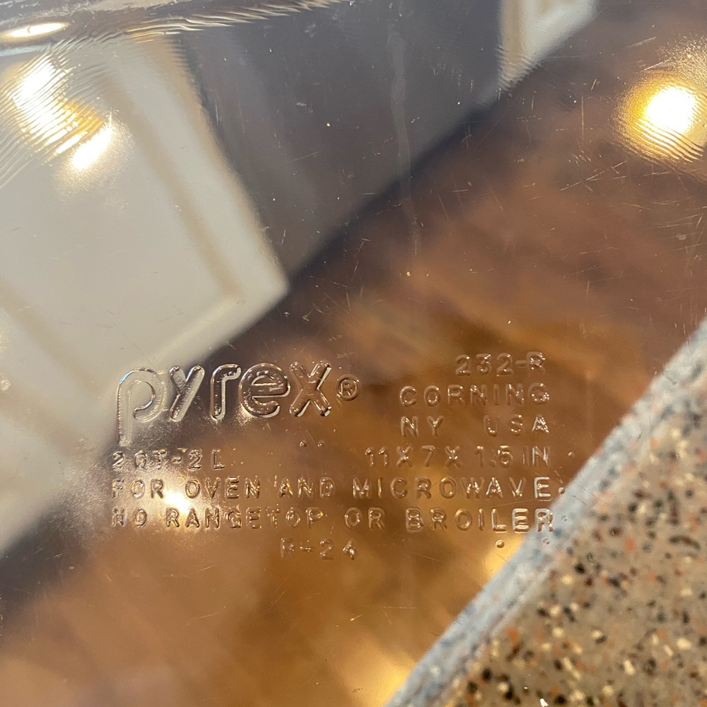 Pyrex Amber Glass Baking Dish - Picture 2 of 5